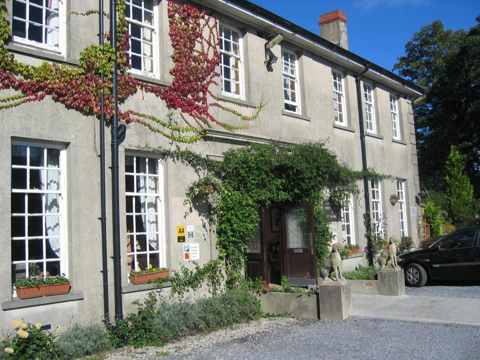 Ty Newydd Country Hotel Hirwaun Exterior foto