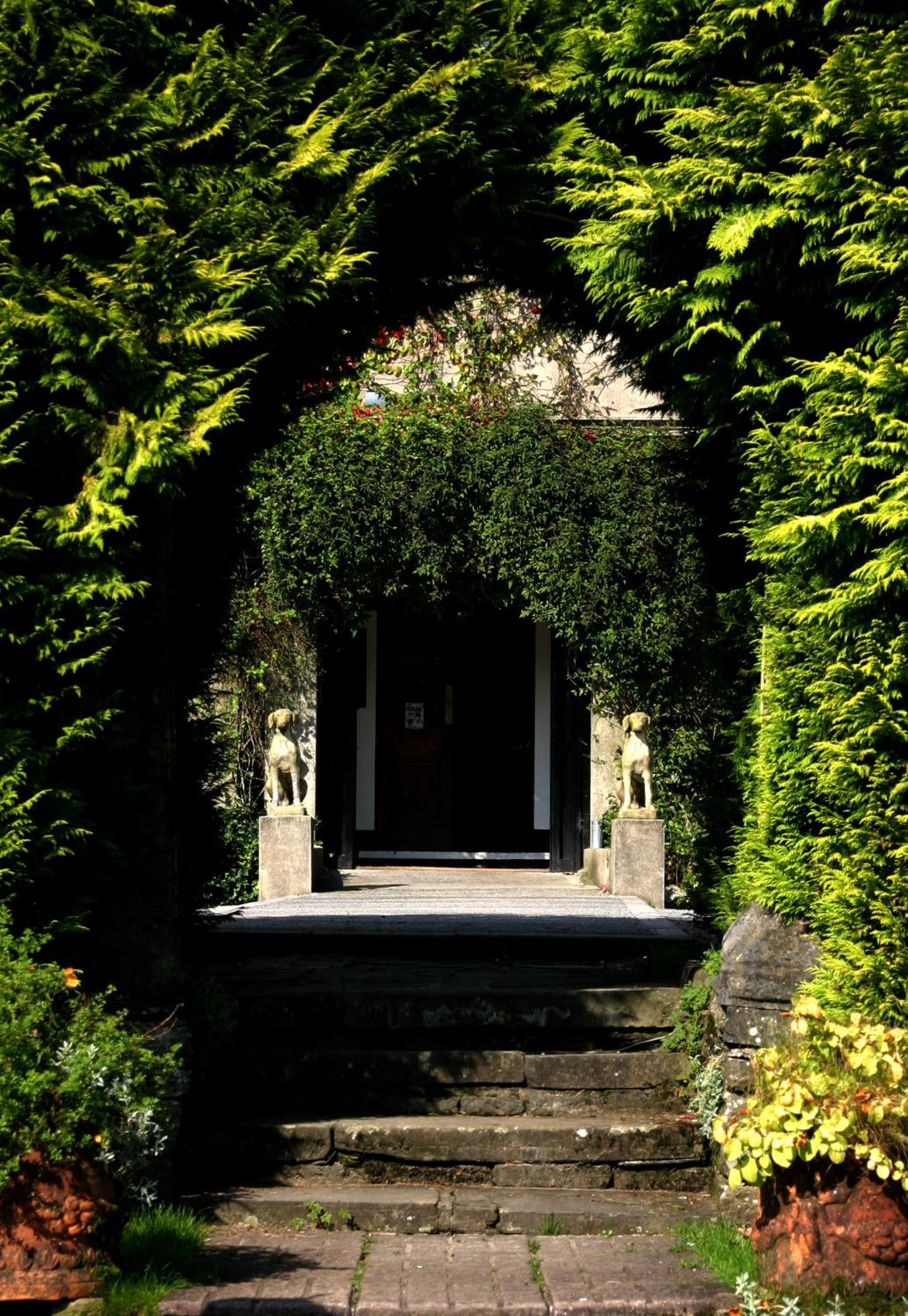 Ty Newydd Country Hotel Hirwaun Exterior foto