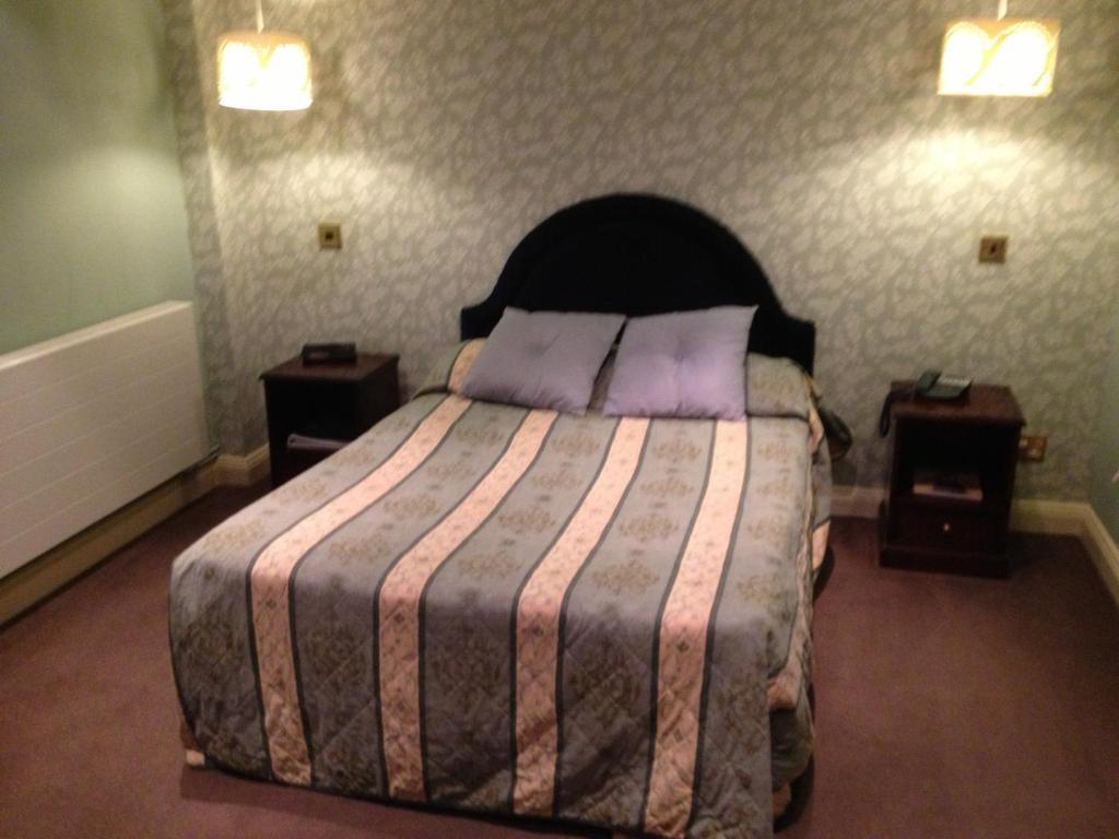 Ty Newydd Country Hotel Hirwaun Zimmer foto